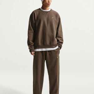 Nike Men's Brown solo swoosh MEDIUM